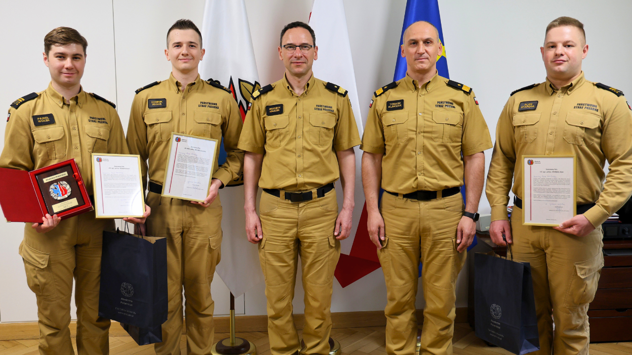 Wyróżnienie podchorążych za wsparcie przedsięwzięć Prezydencji Polski w Radzie UE, organizowanych przez Państwową Straż Pożarną