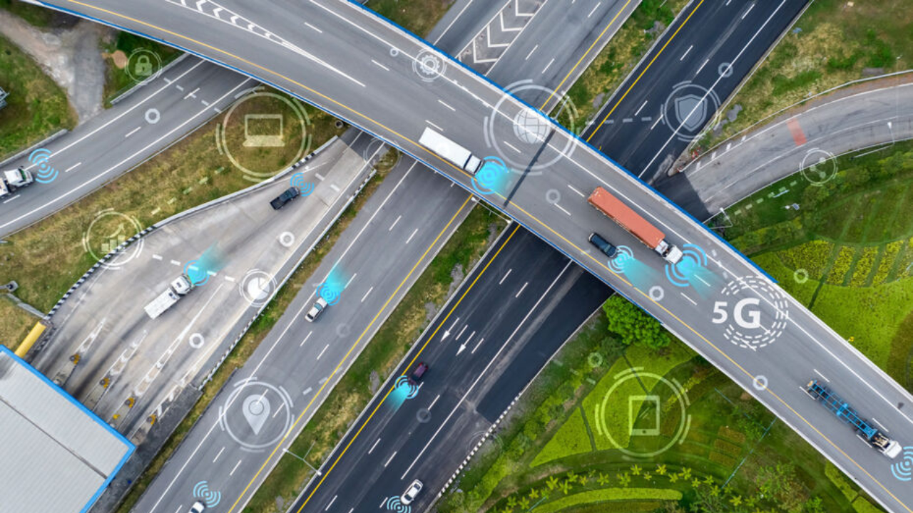 SMART ROAD. Bezpieczne drogi przyszłości w Unii Europejskiej.