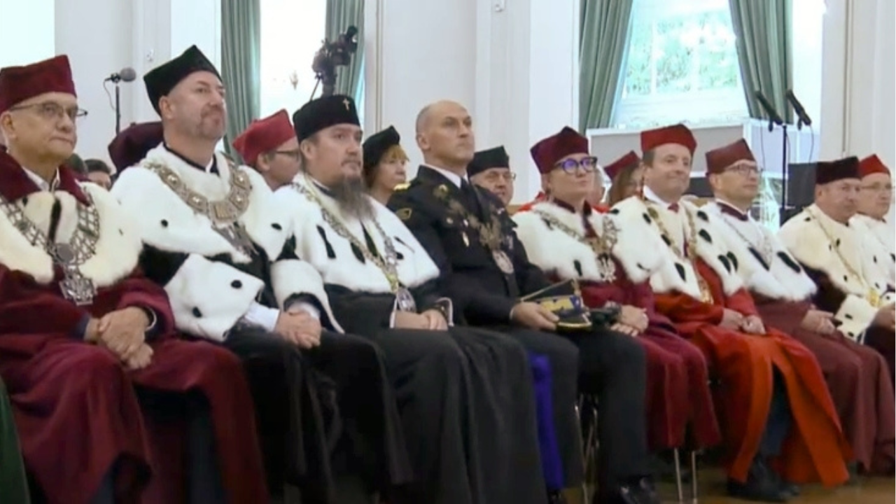 Rektor-Komendant Akademii Pożarniczej na inauguracji roku akademickiego w SGGW