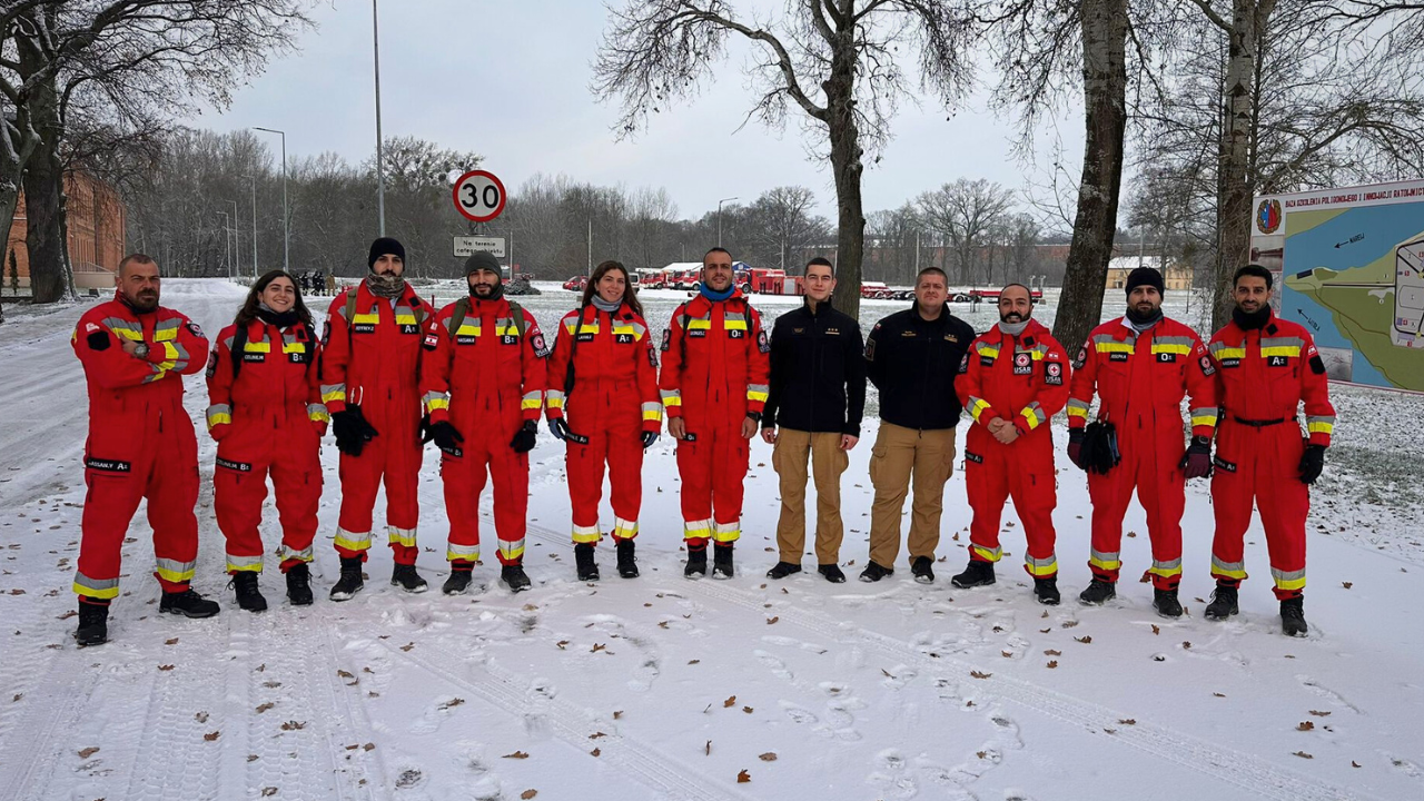 Szkolenie z ratownictwa drogowego dla ratowników z Libanu w Akademii Pożarniczej