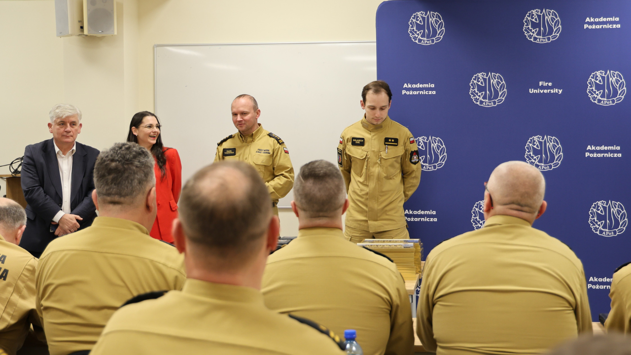 Zakończenie siódmej edycji szkolenia z zakresu ochrony ludności i obrony cywilnej dla kardy kierowniczej PSP