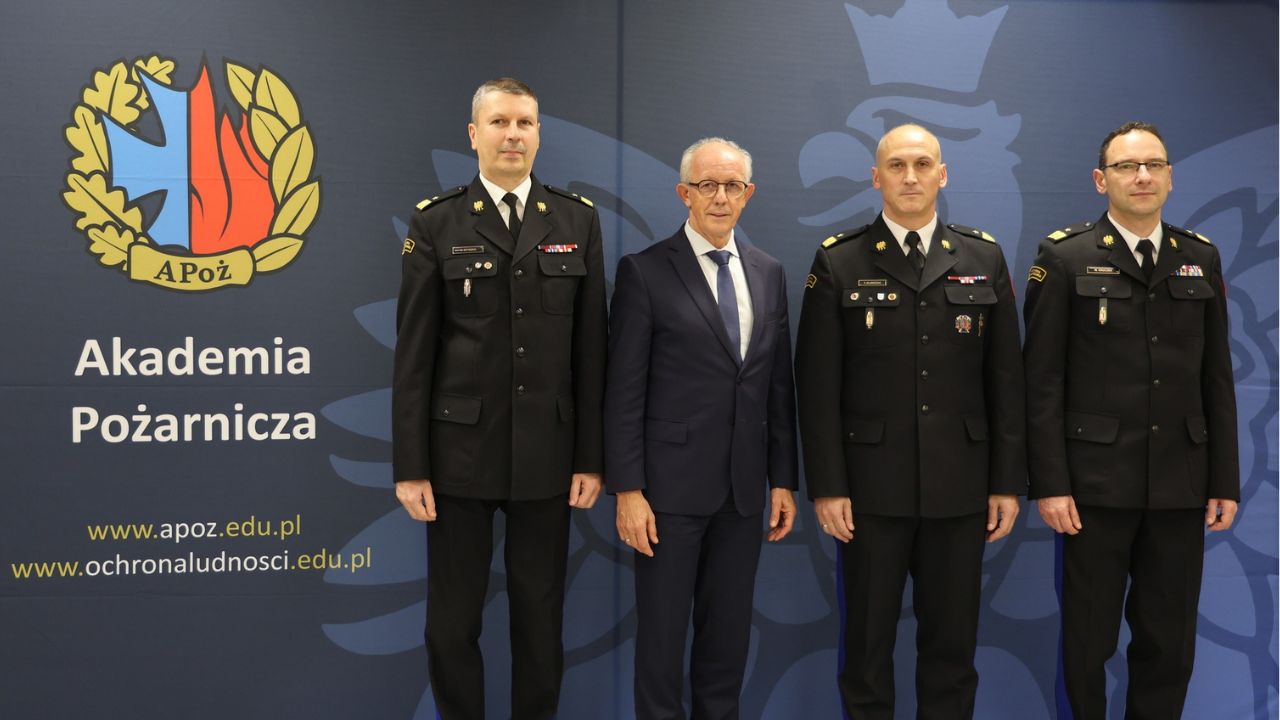 Zakończenie dziewiątej edycji szkolenia z zakresu ochrony ludności i obrony cywilnej dla kardy kierowniczej PSP