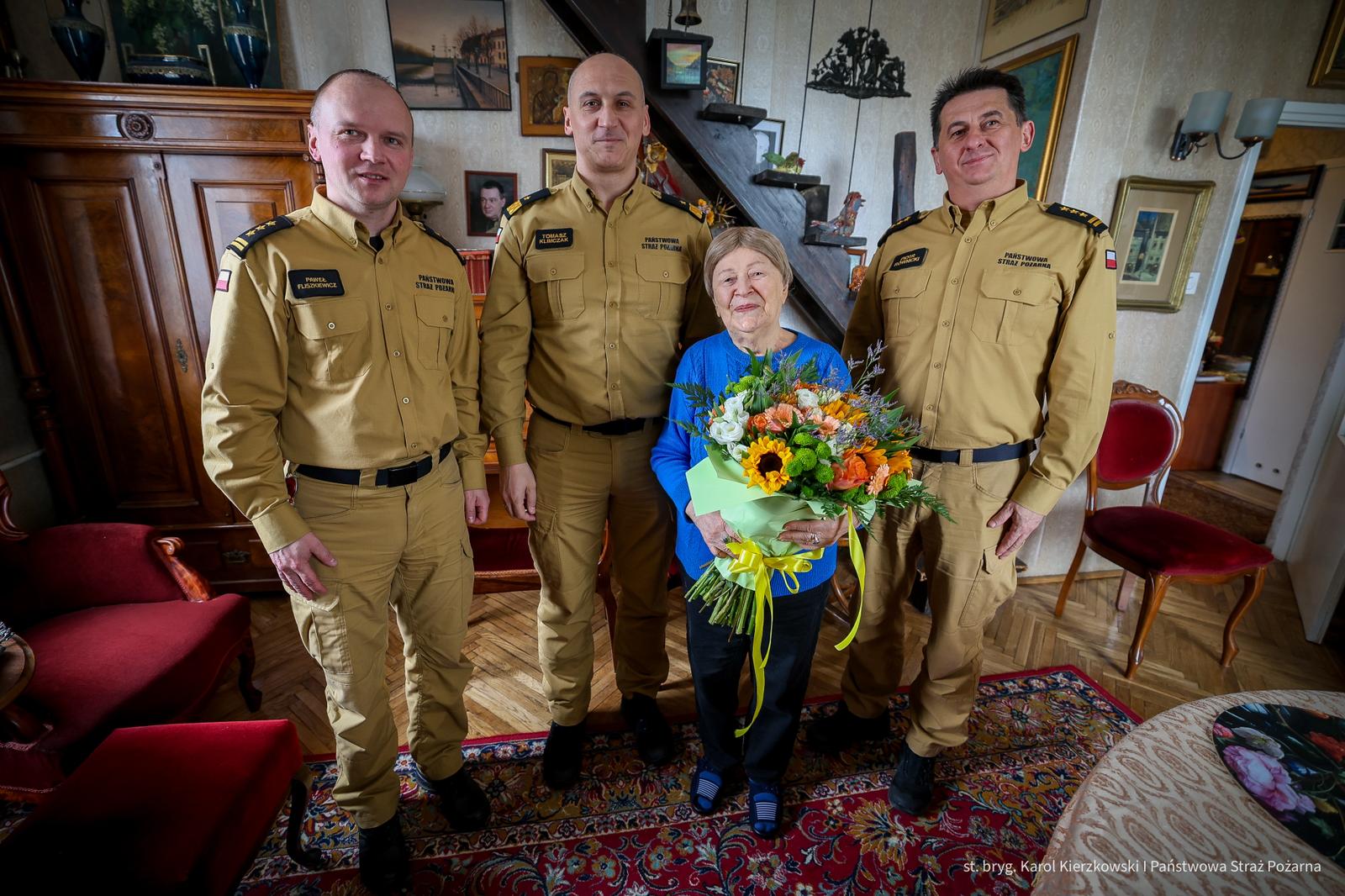 6 kwietnia 2026 r. Jubileusz 90. urodzin obchodziła st. bryg. w st. spocz. prof. dr hab. inż. Zoja Bednarek