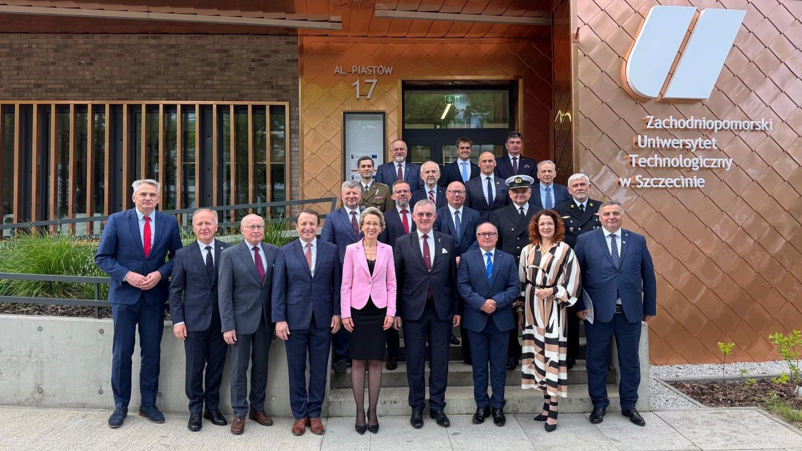Rektor-Komendant APoż na posiedzeniu KRPUT w Szczecinie