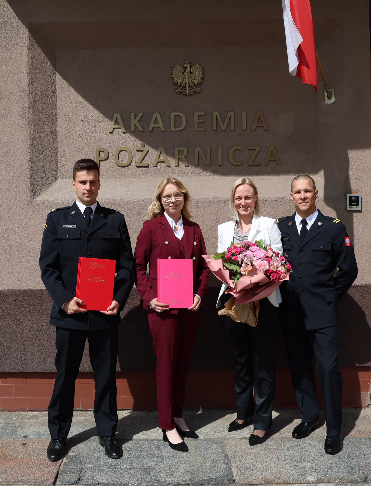 Pierwsi ratownicy medyczni kończą studia w Akademii Pożarniczej!
